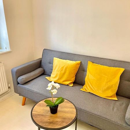 Archway Station Big Bedroom Flat London Bagian luar foto