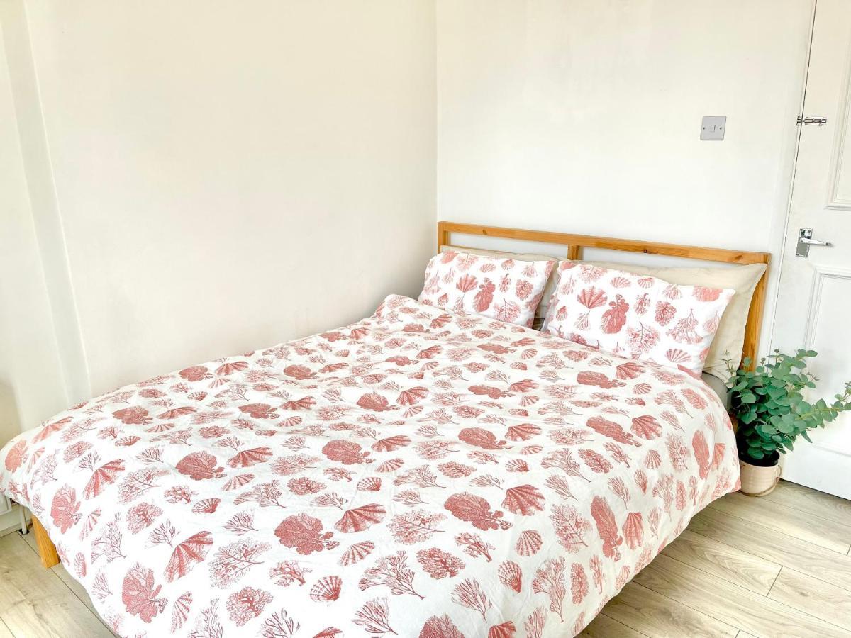 Archway Station Big Bedroom Flat London Bagian luar foto