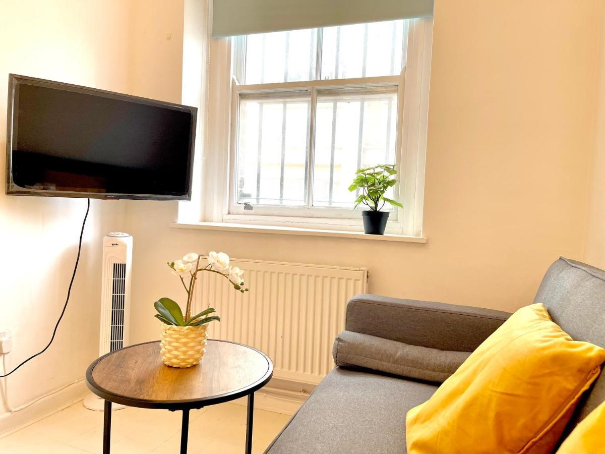 Archway Station Big Bedroom Flat London Bagian luar foto